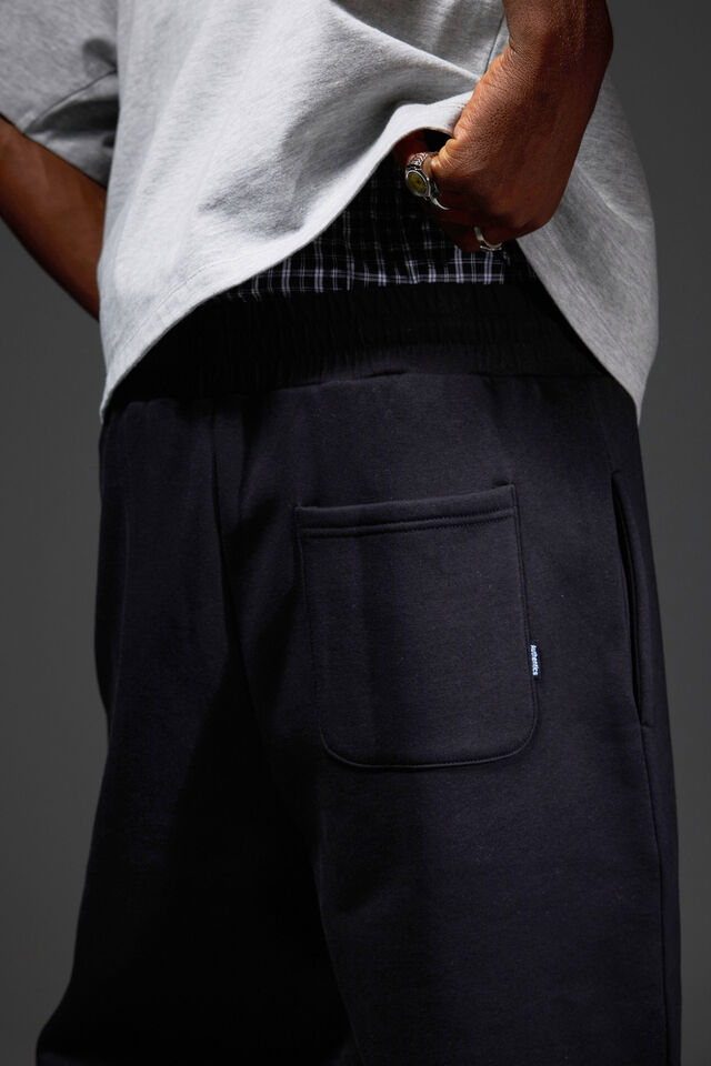 Authentics Baggy Trackpant, BLACK