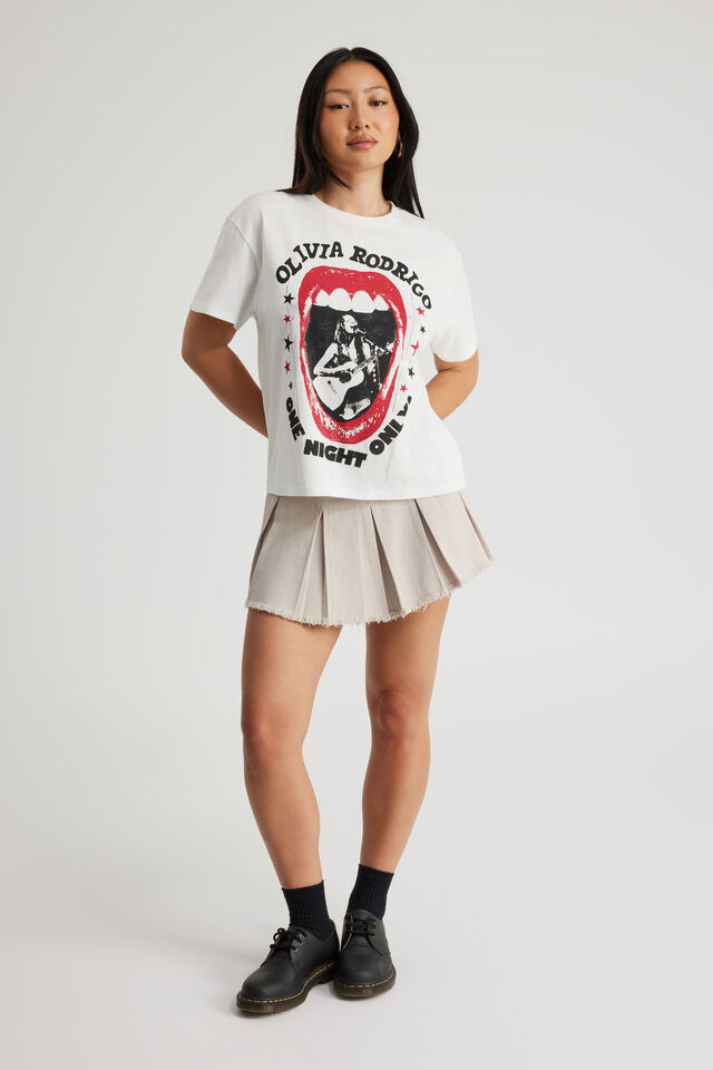 Music Merch Regular Tee, LCN BRA CLOUD/OLIVIA RODRIGO ONE NIGHT ONLY