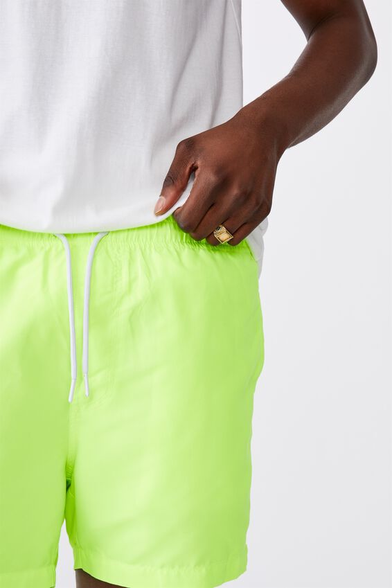 Resort Short, HIGHLIGHTER