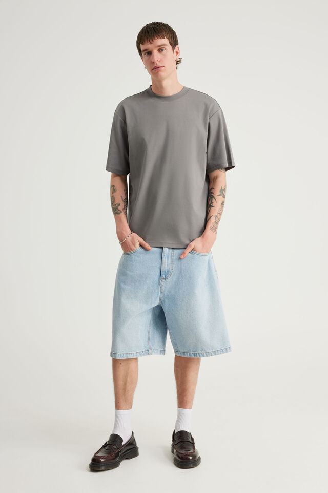 Authentics Clean Tshirt, IRON