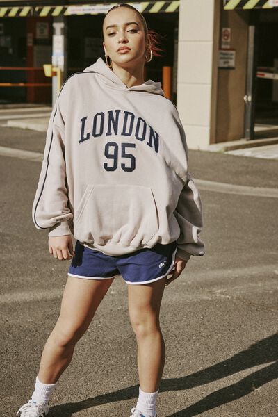 Slouchy Graphic Hoodie, SOFT NEUTRAL/LONDON 95