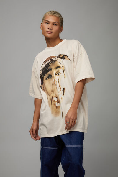 Oversized Music Merch T Shirt, LCN BRA WASHED IVORY/TUPAC HERO