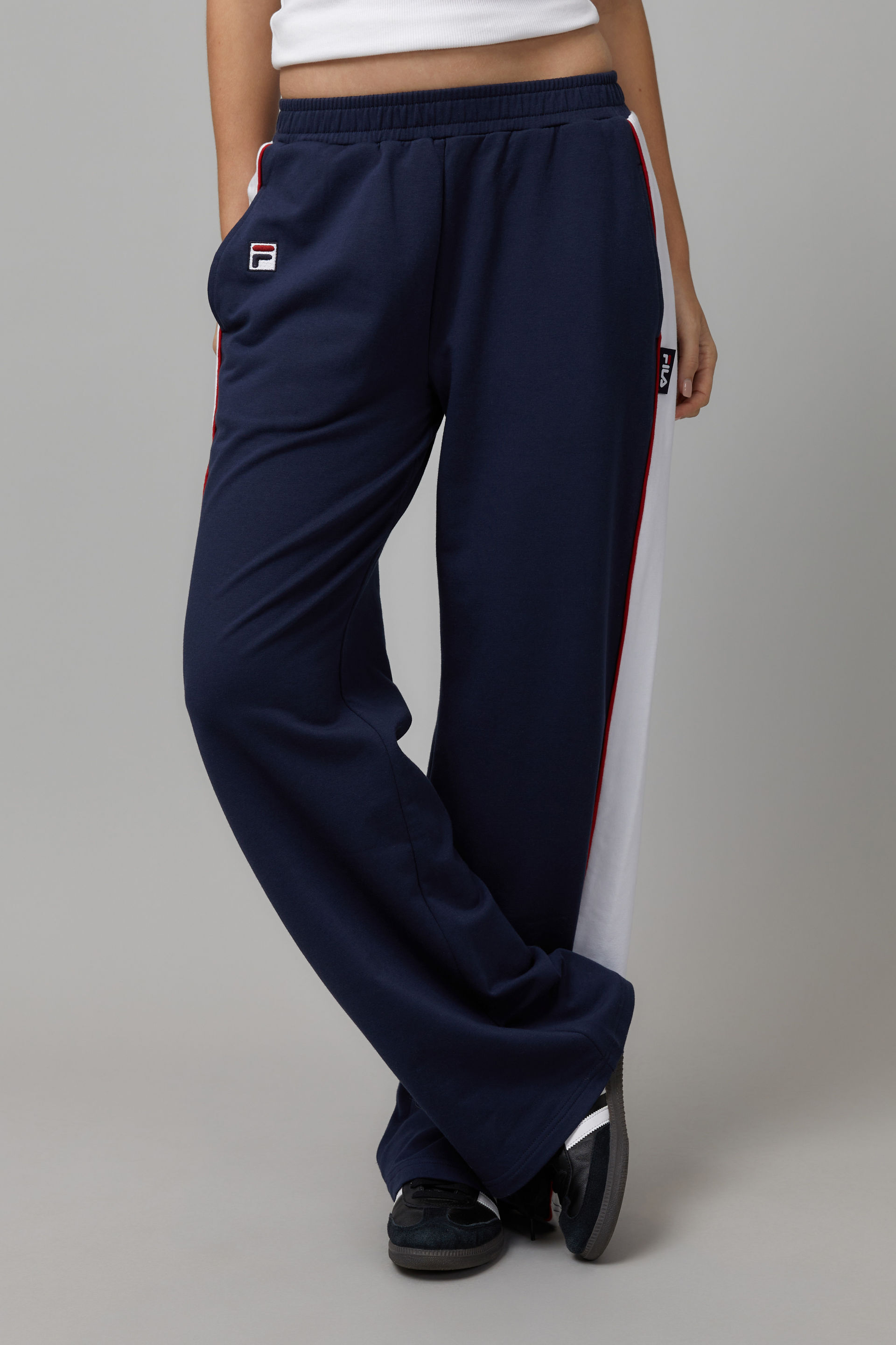 FILA Women Gvantsa Cropped Pants 2024 | Buy FILA Online | ZALORA Hong Kong