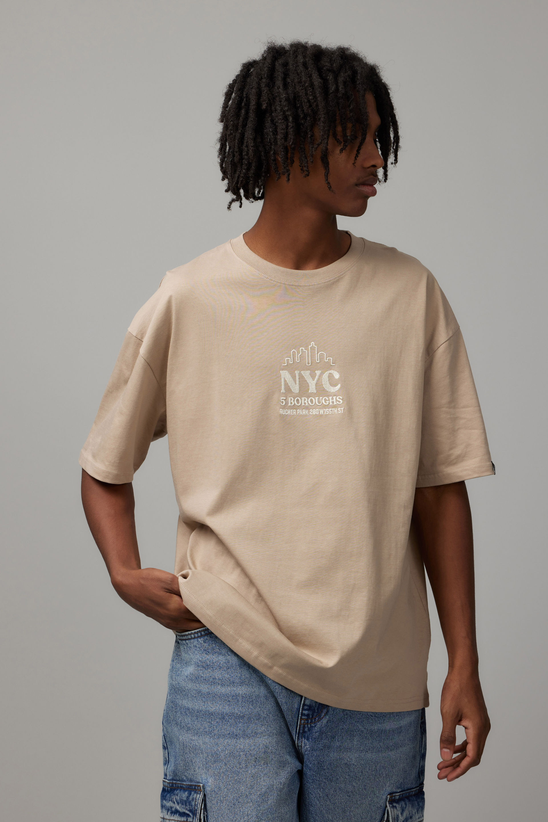 Oversized store graphic tee