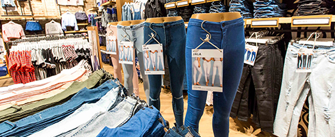 Field Visual Merchandising